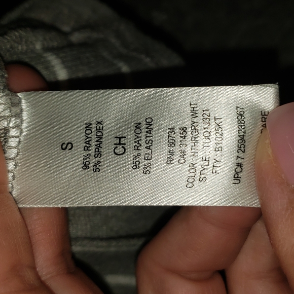 BCBG long Sleeve Gray and White Striped Top. Size Small. - Picture 3 of 6